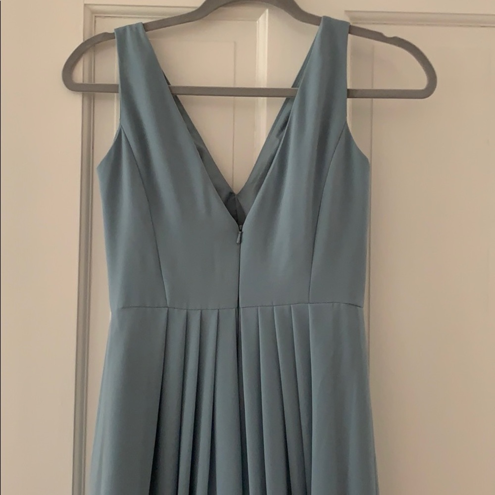 Formal dress - Picture 5 of 8